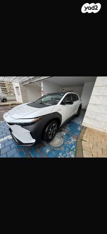 מודעת רכב טויוטה bZ4X