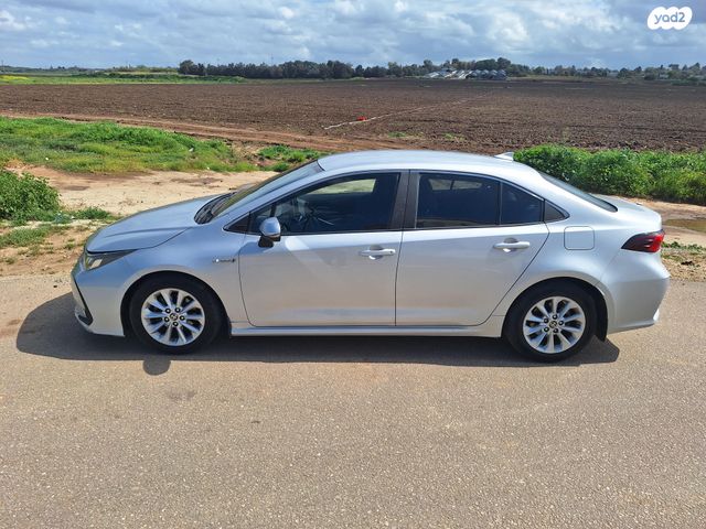 מודעת רכב טויוטה קורולה