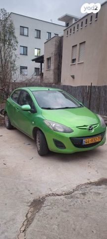 מודעת רכב מאזדה 2