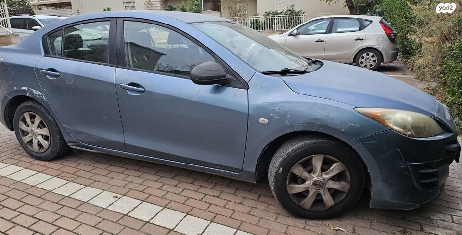 מודעת רכב מאזדה 3