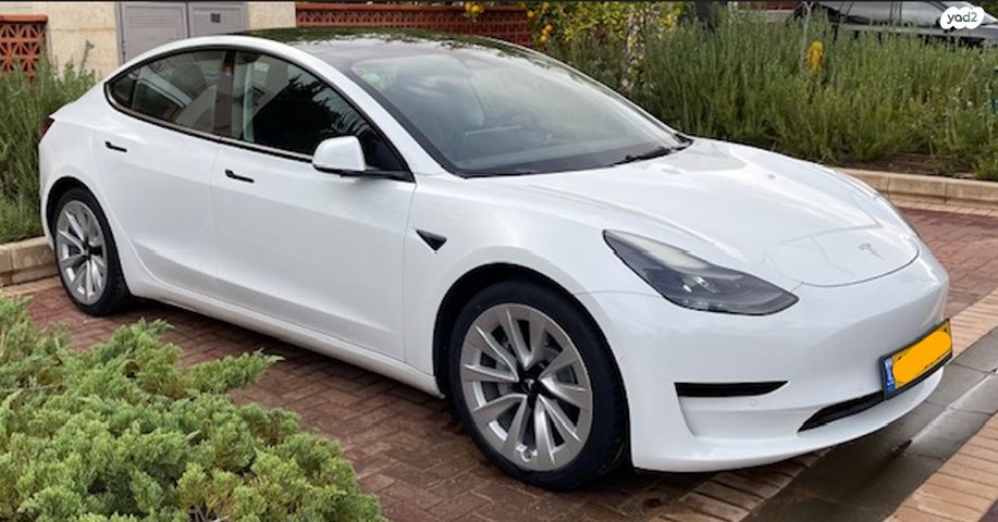 מודעת רכב טסלה מודל 3