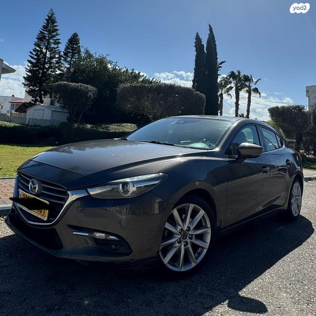 מודעת רכב מאזדה 3