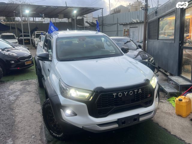 מודעת רכב טויוטה היילקס