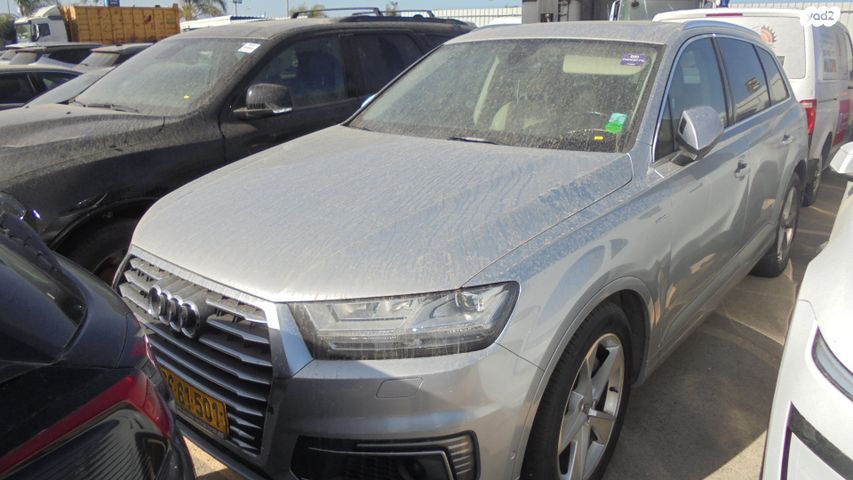 מודעת רכב אאודי Q7