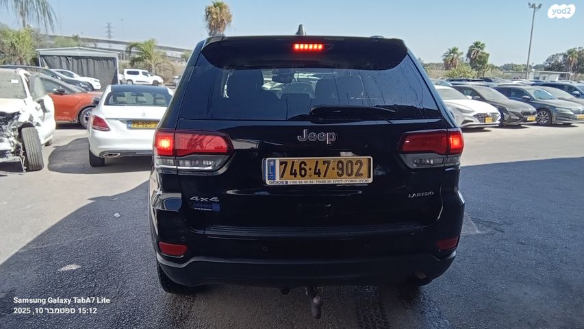 מודעת רכב ג'יפ גרנד צ'ירוקי 2