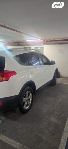 מודעת רכב טויוטה RAV4