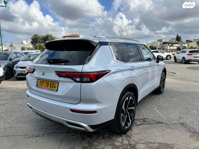 מודעת רכב מיצובישי אאוטלנדר 2