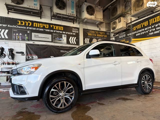 מודעת רכב מיצובישי ASX