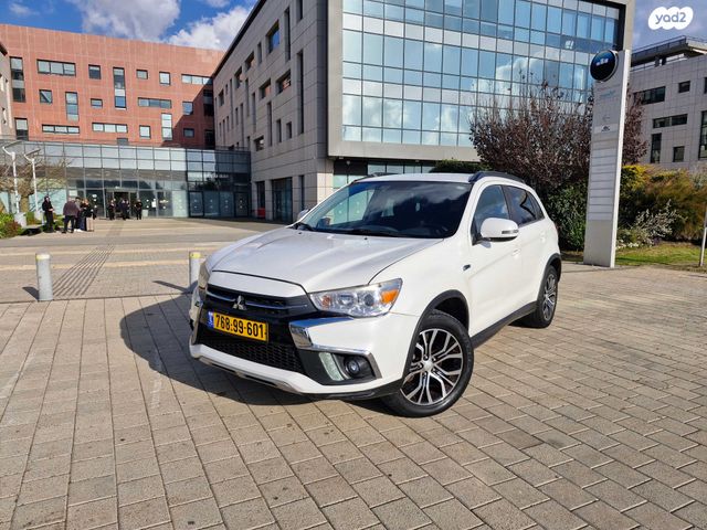 מודעת רכב מיצובישי ASX