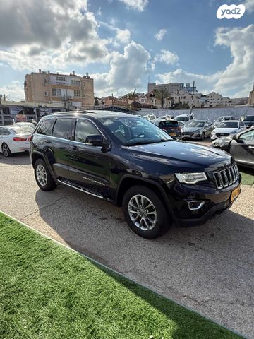 מודעת רכב ג'יפ גרנד צ'ירוקי