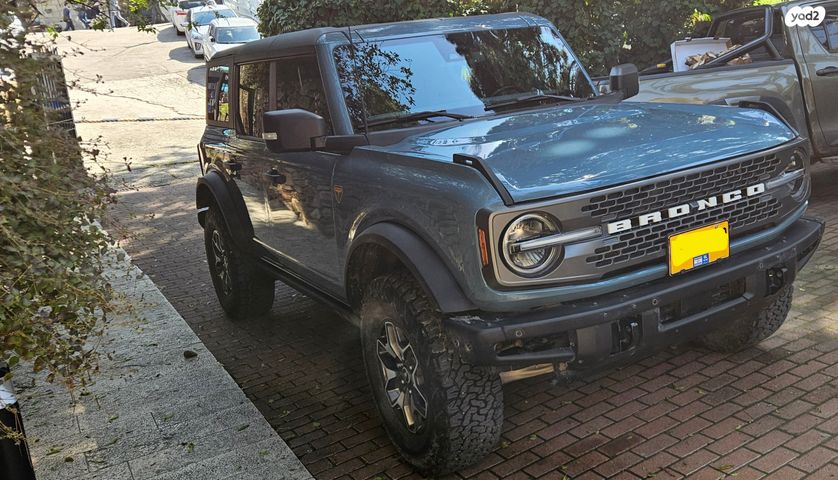 מודעת רכב פורד ברונקו