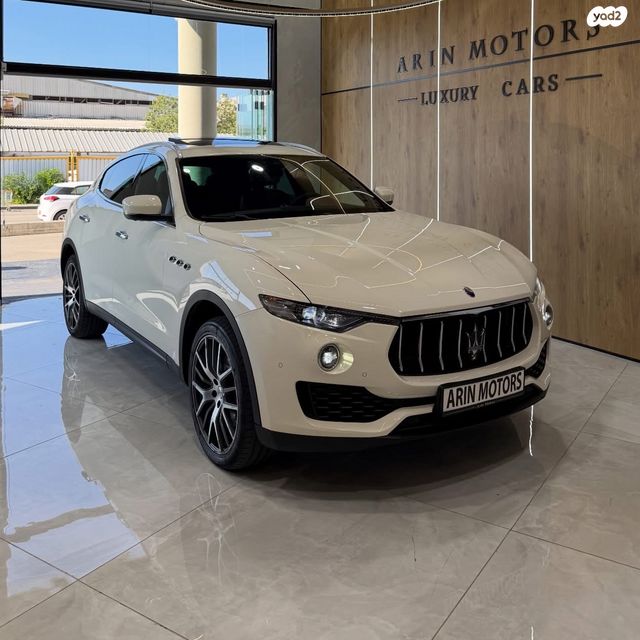 מודעת רכב מזראטי לבנטה 