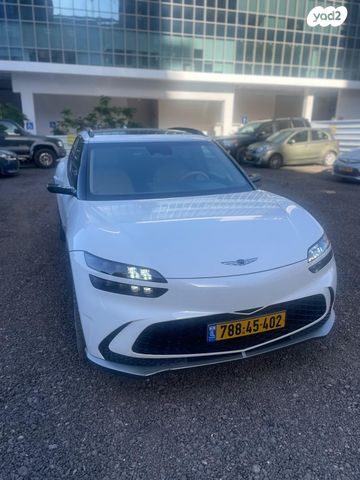 מודעת רכב ג'נסיס GV60