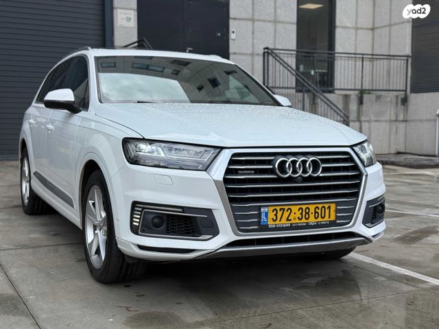 מודעת רכב אאודי Q7