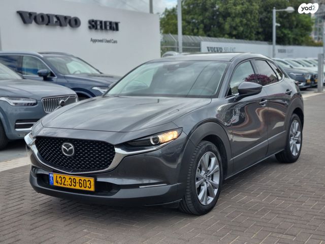 מודעת רכב מאזדה CX-30