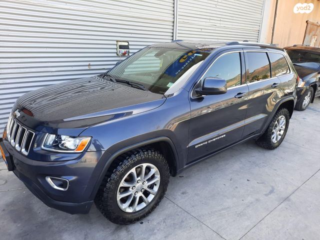 מודעת רכב ג'יפ גרנד צ'ירוקי