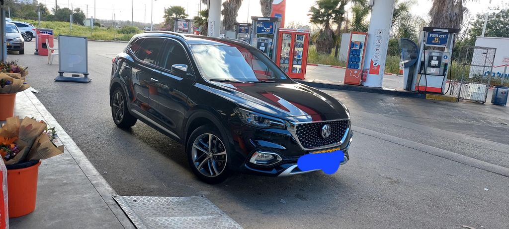 מודעת רכב אם ג'י EHS PHEV