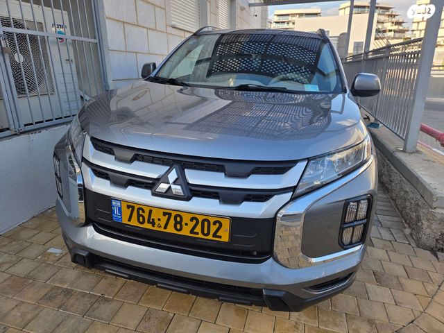 מודעת רכב מיצובישי ASX