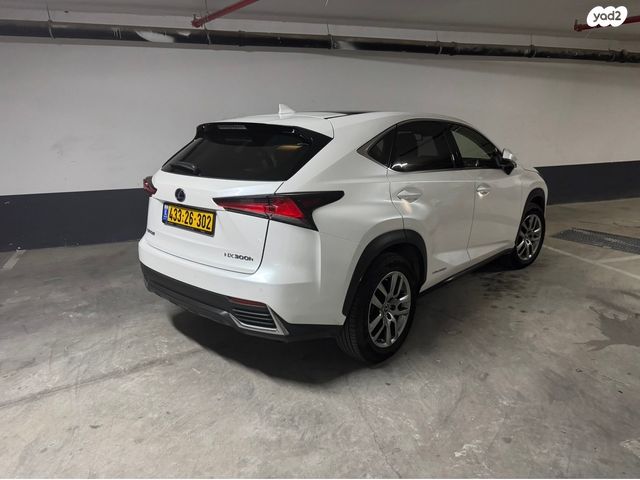 מודעת רכב לקסוס NX