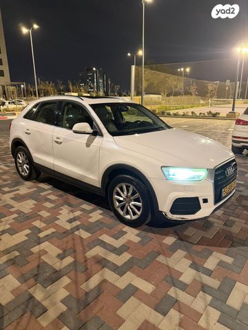 מודעת רכב אאודי Q3 1