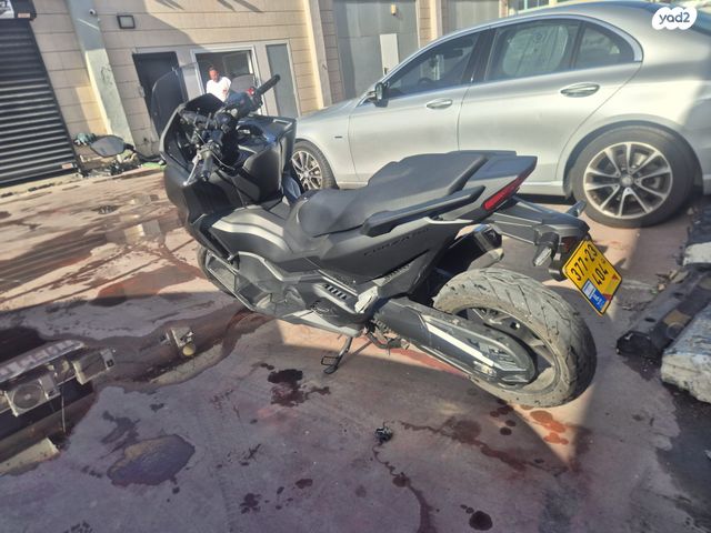 מודעת רכב הונדה פורזה 750