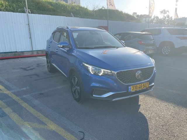 מודעת רכב אם ג'י ZS