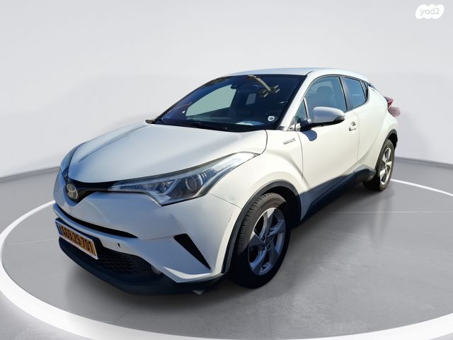 מודעת רכב טויוטה C-HR