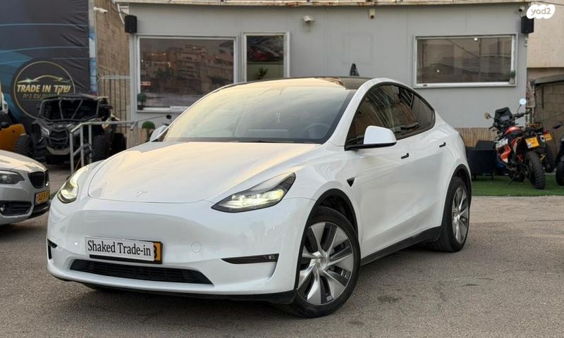 מודעת רכב טסלה מודל Y