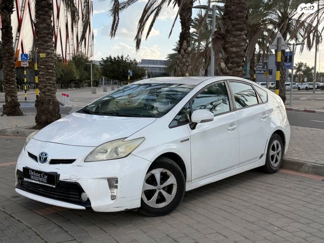 מודעת רכב טויוטה פריוס