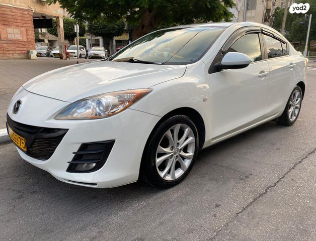 מודעת רכב מאזדה 3