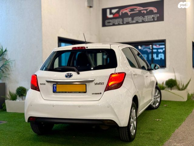 מודעת רכב טויוטה יאריס 2