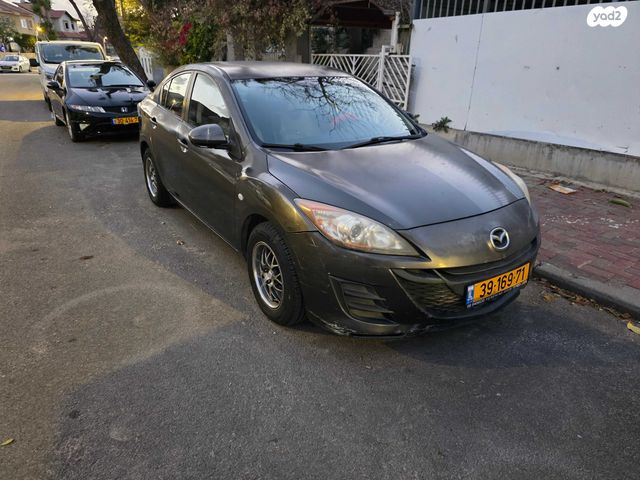 מודעת רכב מאזדה 3