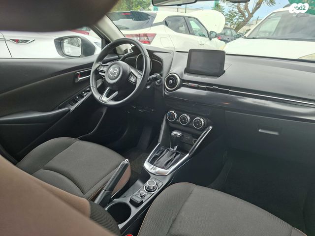 מודעת רכב מאזדה 2