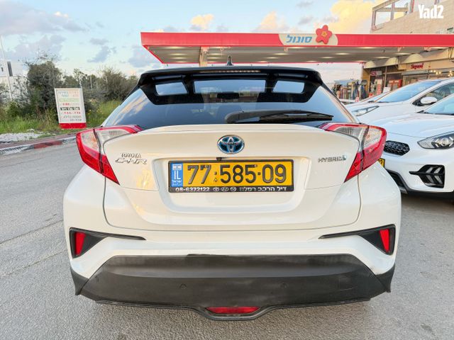 מודעת רכב טויוטה C-HR 2