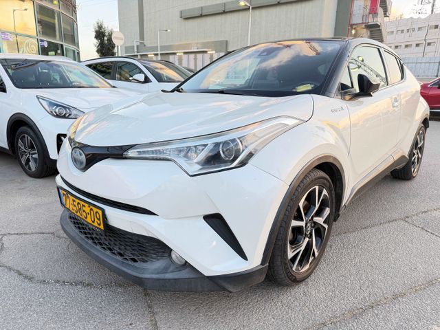 מודעת רכב טויוטה C-HR
