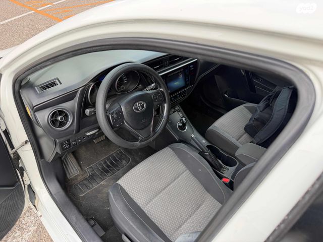 מודעת רכב טויוטה אוריס