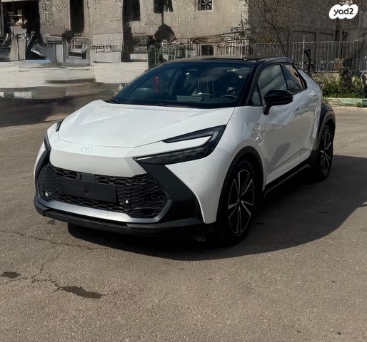 מודעת רכב טויוטה C-HR
