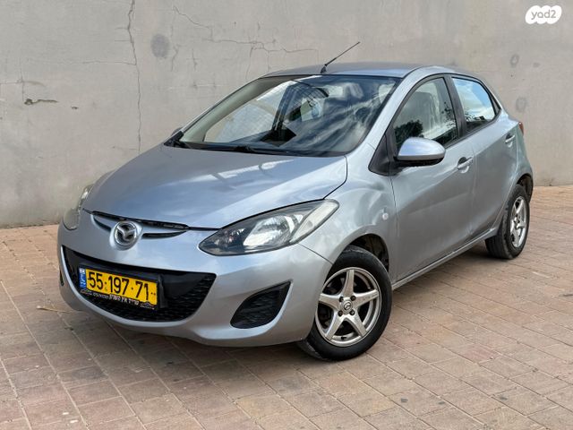 מודעת רכב מאזדה 2