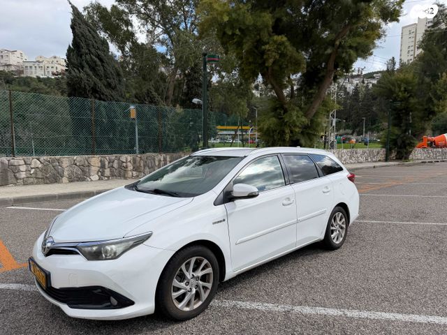 מודעת רכב טויוטה אוריס