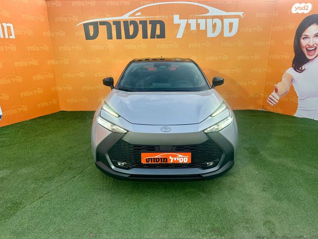 מודעת רכב טויוטה C-HR