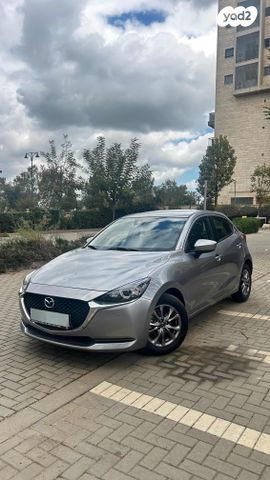 מודעת רכב מאזדה 2