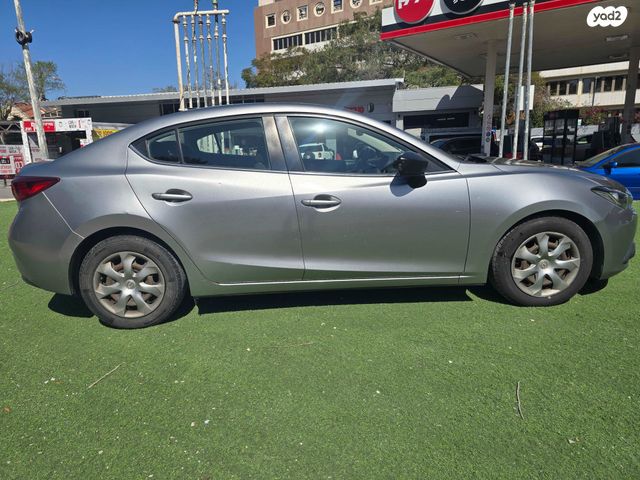 מודעת רכב מאזדה 3