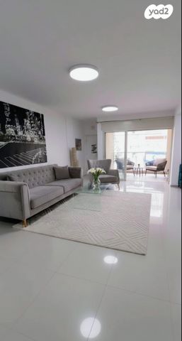 כ"ט בנובמבר 12