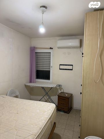 סמטת הצפורנים 4