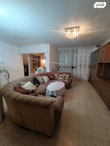 שדרות דוד בן גוריון 28