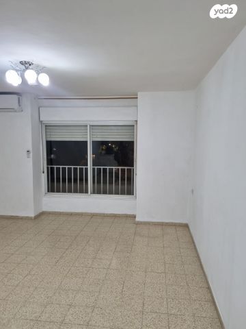 שדרות ירושלים 83