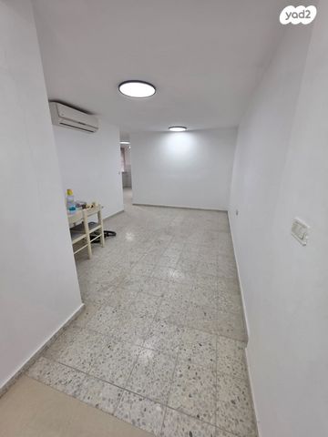 אברהם שטרן 23