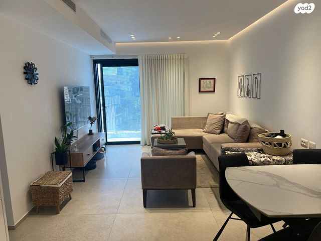 אבן גבירול 54