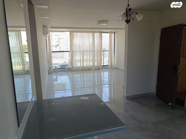 שדרות משה שרת 13