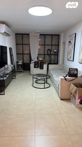 אריה שנקר 30